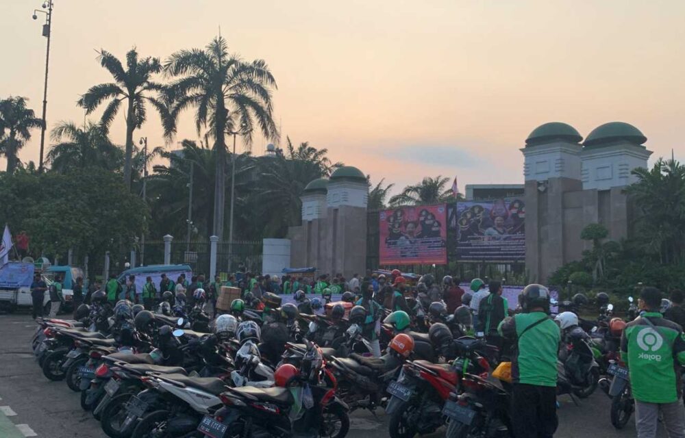 Hari Ke 21, Massa Aksi Desak Ratu Koridor Ditangkap