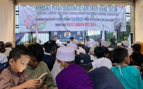 Massa Aksi dan Puluhan Anak Yatim Berdoa Agar Ratu Koridor Ditangkap