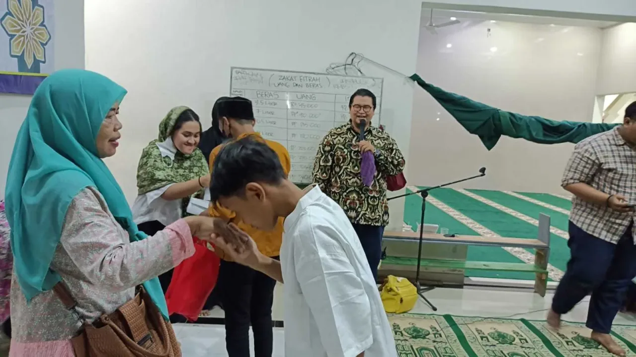 Yayasan Bakti Mulia Philosophia Adakan Pesantren Kilat dan Santunan Anak Yatim