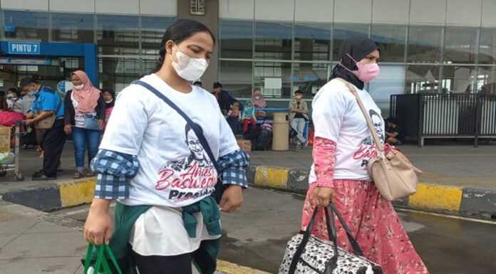 Anies Bisa Terjerat Kasus Gratifikasi Gara-Gara Peserta Mudik Gratis Pakai Kaos Bergambar Dirinya