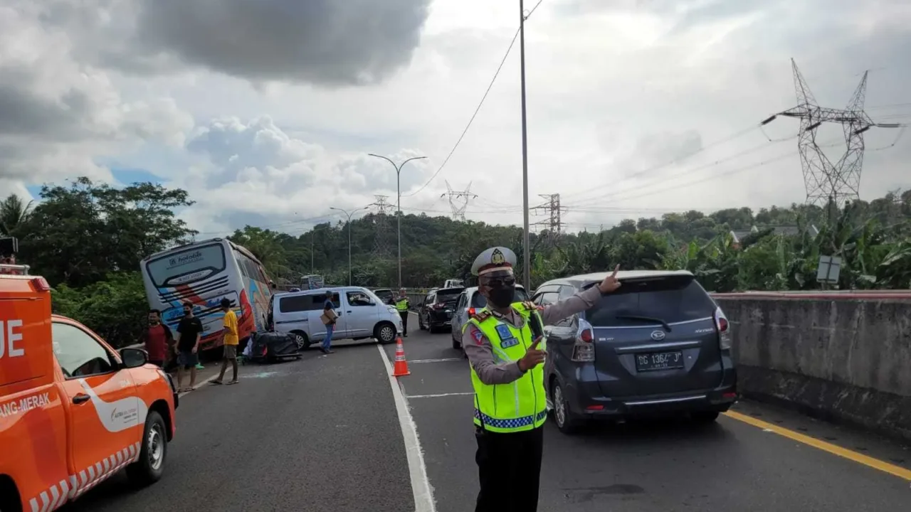 Dirlantas Polda Banten Jelaskan Kronologi Kecelakaan Beruntun di Tol Tangerang Merak KM 95 A