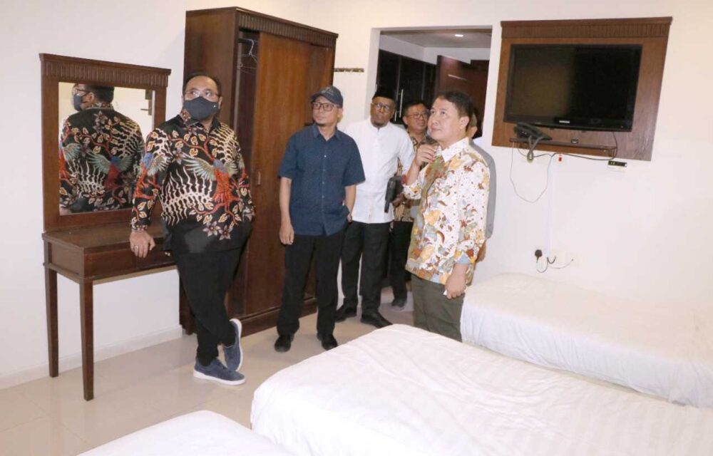 Pastikan Kualitas, Menag Tinjau Dan Tes Layanan Jemaah Haji Di Makkah
