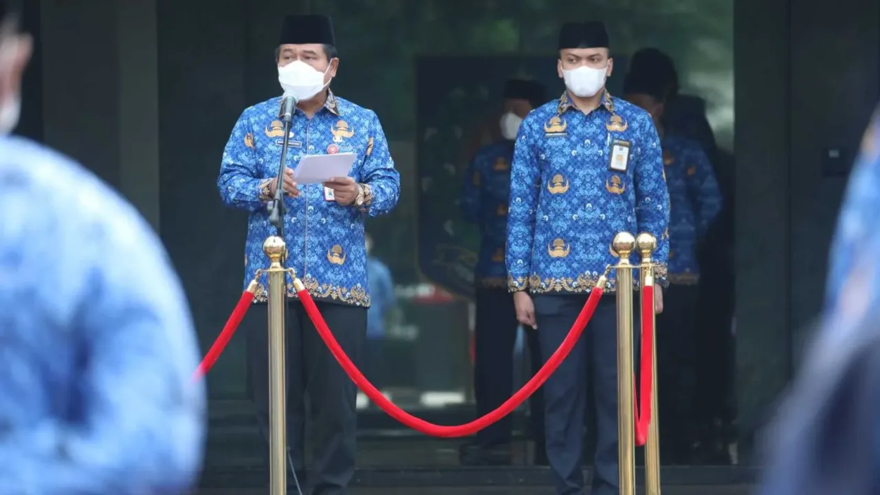 Sekjen Kemendagri Pimpin Upacara Peringatan Harkitnas ke-114 di Lingkungan Kemendagri