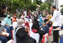 Kunjungi Pasar Muntilan, Presiden Cek Langsung Harga Minyak Goreng