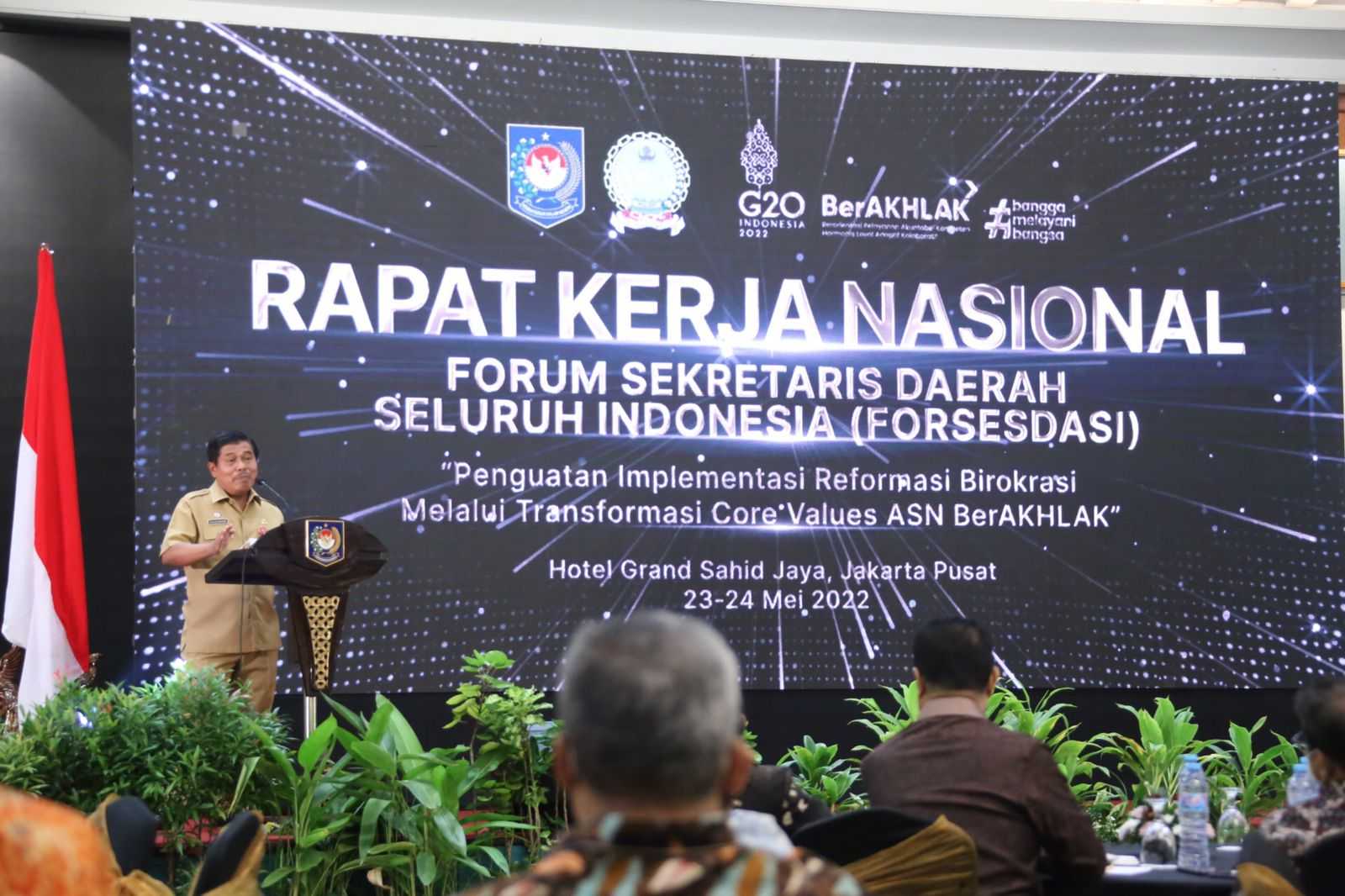 Buka Rakernas Forsesdasi, Sekjen Kemendagri Ingatkan Aparatur Mengenai Tugas Pelayanan