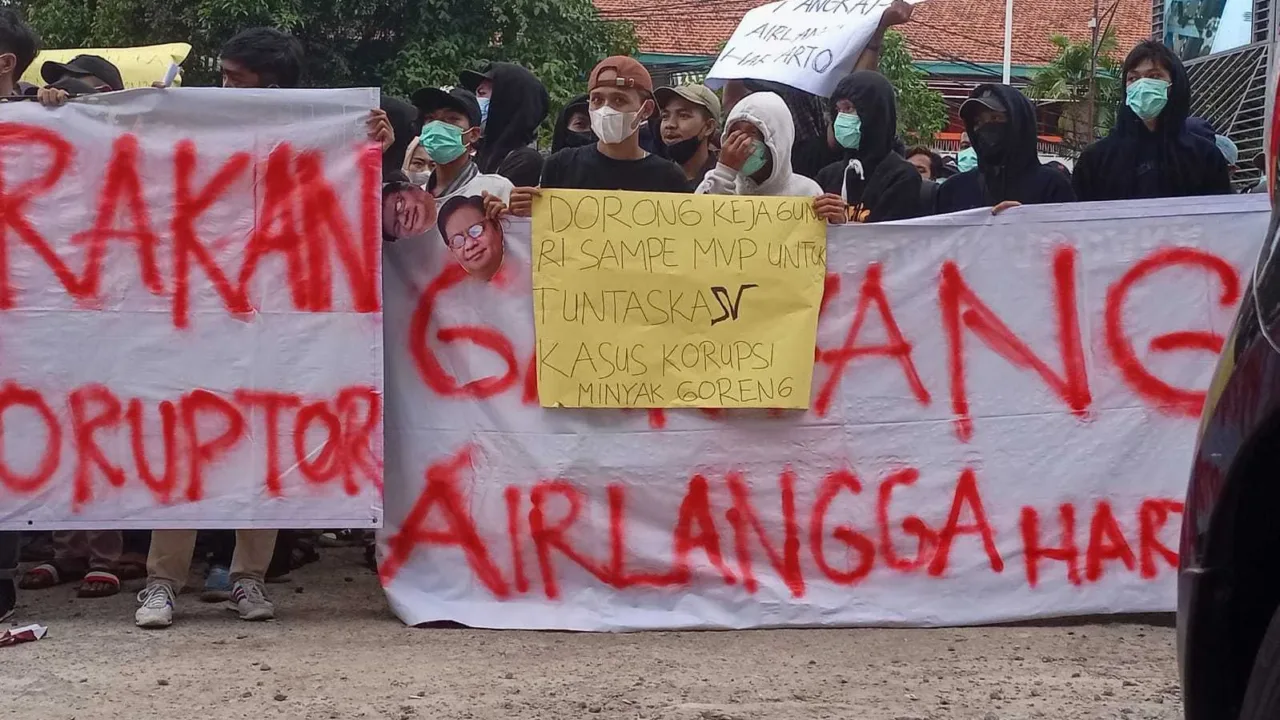 SIKAT…Masyarakat Anti Korupsi Minta Kejagung Periksa BPDPKS