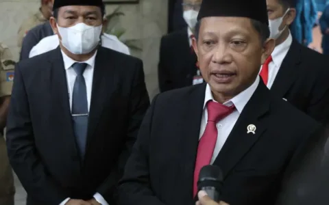 Mendagri Turut Doakan agar Anak Ridwan Kamil Ditemukan dalam Keadaan Sehat