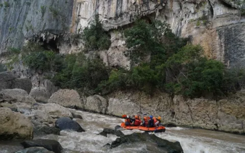 Dispopar Jajal Riak Sungai Mata Allo Wisata Arung Jeram Kabupaten Enrekang