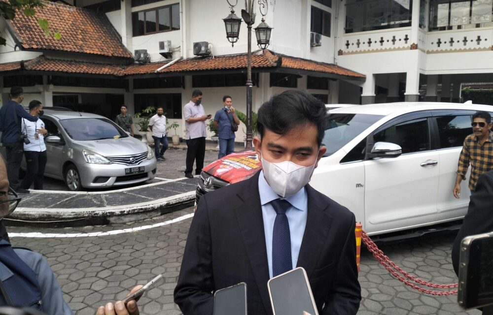 Gibran Rakabuming Menunjukkan Sejumlah Lokasi Bagi Investor Baru Yang Akan Masuk Solo