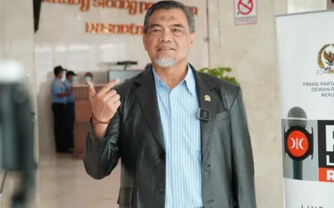 POLITISI PKS SAYANGKAN TINDAKAN PEMUKULAN DI JALAN TOL DALAM KOTA JAKARTA