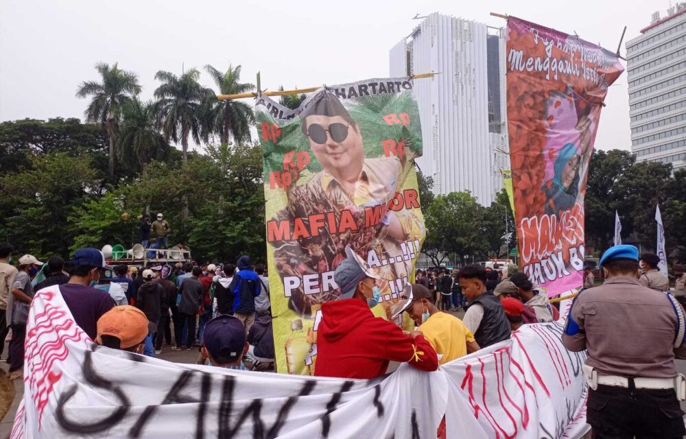 Harus Di Sikat...!Presiden Didesak Ganti Menteri Bermasalah