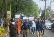 Warga Tangerang Demo Di Pn, Jimmy Lie Layak Ditahan