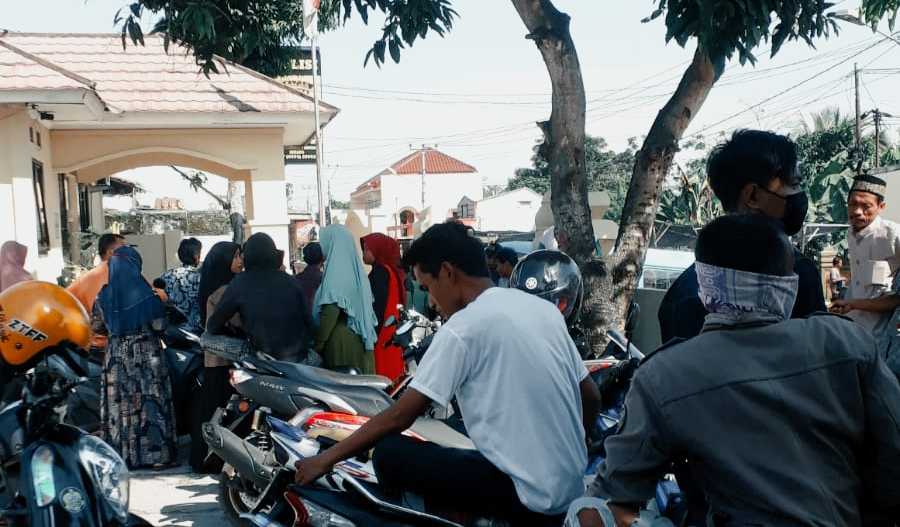 Puluhan Warga Geruduk Kantor Polsek Pabuaran, Ini Penyebabnya