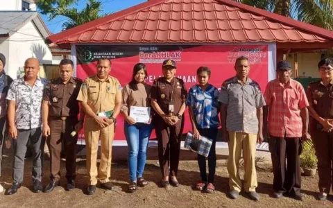 TOP...!Kejari Biak Numfor Hentikan Kasus Lewat Restorative Justice