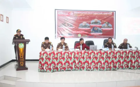 TOP…Kejari Biak Numfor Gelar Seminar Restorative Justice Bersama Mahasiswa STIH