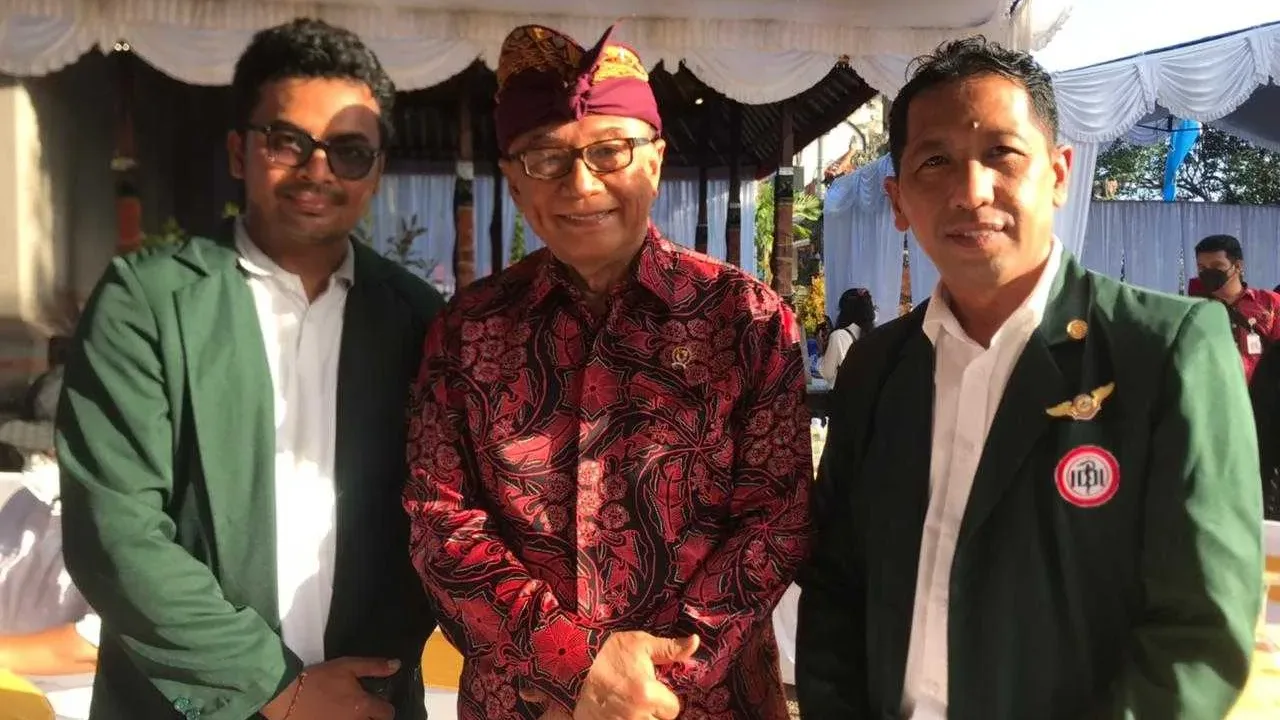 Harmoni Indonesia dan IDI Dukung Gerakan Inisiatif Peduli Lingkungan Solo Triathlon “The Risinh Tide” 1,293 Km…