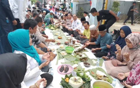 Ribuan Warga Sambut Tb Haerul Jaman di Acara Magailan