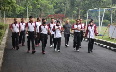 Pejabat Utama Polda Banten Olahraga Bersama Personel