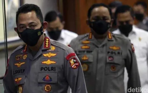 BERANI ENGAK YA…Relawan Jokowi Desak Kapolri Copot Fadil Imran