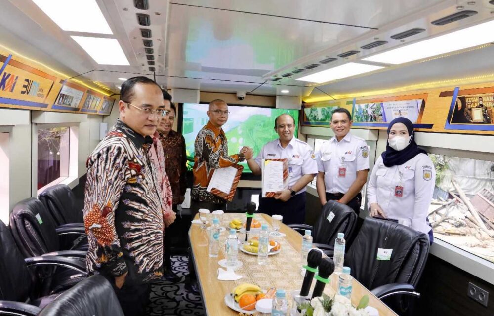 Top...!Kai Daop 1 Jakarta Tandatangani Fakta Integritas Bersama Kejati Dki