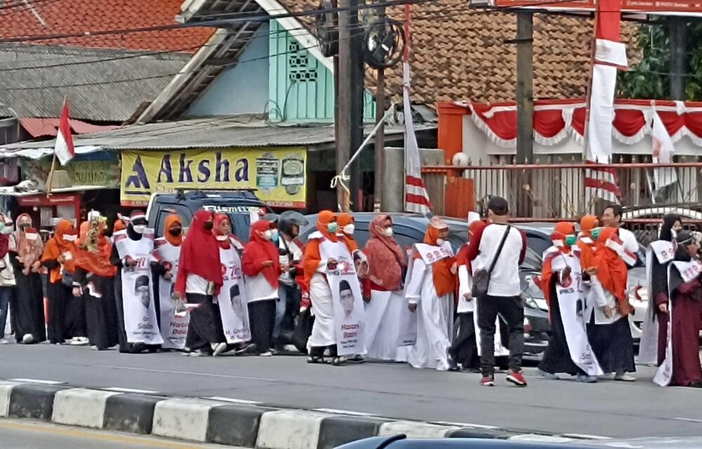 Peringkati Hut Ri, Pks Kota Serang Gelar Fleshmob Di Perempatan Warjok