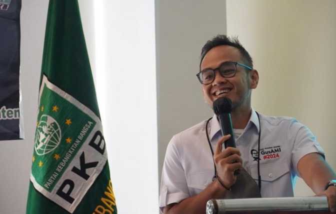 Sikat Terus...!Politisi Pkb Puji Kejaksaan Agung Bawa Buronan