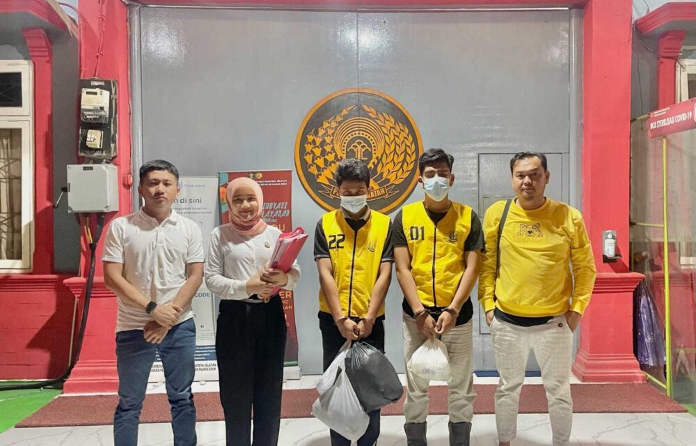 Mantap...!Kejari Muara Enim Tangkap Dua Buronan Kasus Berat