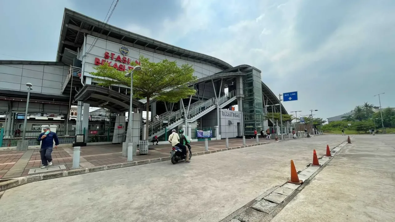 SIKAT…KAI Daop 1 Tegaskan Tak Ada Pungli di Area Stasiun Bekasi