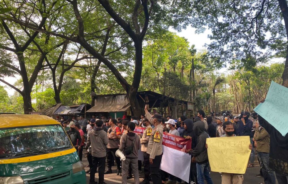 Smart Desak Polres Metro Bantai Mafia Tanah