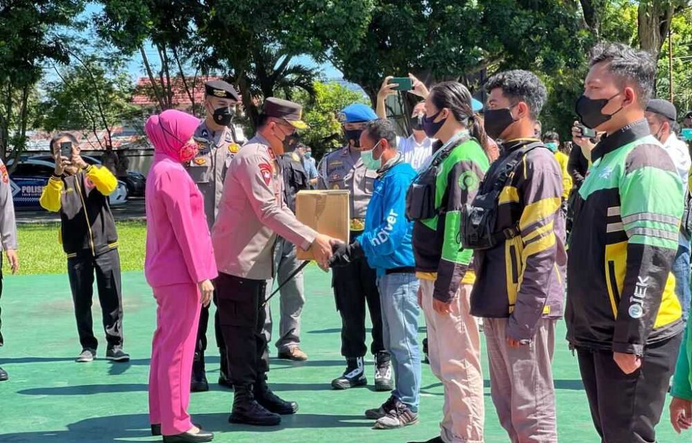 Luar Basa...!Polda Gorontalo Peduli Ribuan Warga Terdampak Bbm