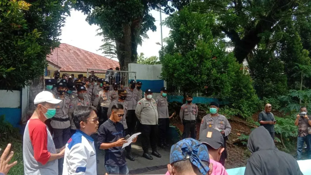 GAK BENER…Lecehkan kerja Jurnalis, Inspektorat Lebak Digruduk