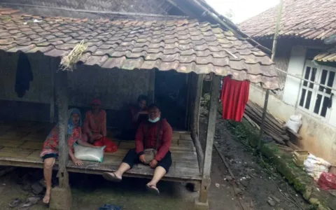 IPSM Bersama KITA Bagikan Sembako Kepada Warga Pandeglang 