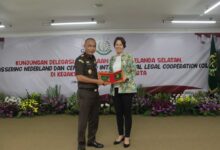 Reda Martovani Bicara Hukum Bersama Kejati Belanda