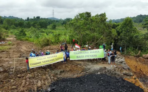 BONGKAR…Petani di Makroman Samarinda Sita Alat Berat Tambang Ilegal