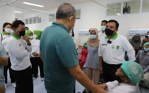 PJI dan Kejati Banten Gelar Operasi Katarak Gratis