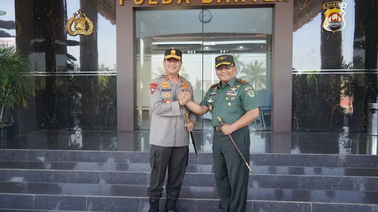 Kapolda Banten Berikan Bantuan Rumah Tanpa DP ke TNI dan Polri