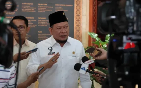 Badan Kehormatan Dilema, La Nyalla Mattaliti: Pecat Fadel