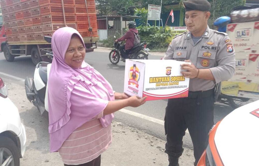 Peduli Sesama, Ditpamobvit Polda Banten Salurkan Puluhan Paket Sembako