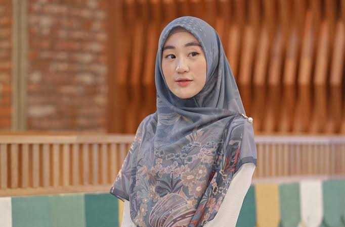Bener Gak Sih ...! Larissa Chou Diisukan Dekat Dengan Rio Haryanto