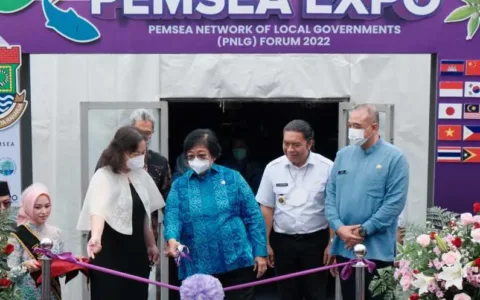 Menteri LHK dan Bupati Zaki Buka PEMSEA Expo 2022