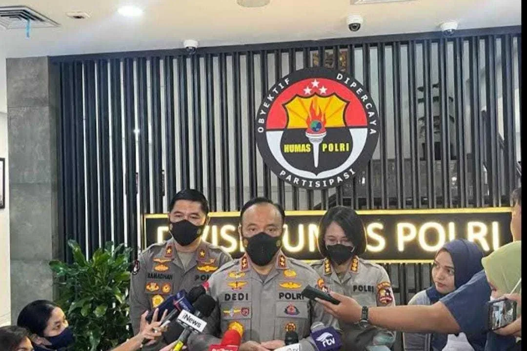 STOP MENYUDUTKAN KADIV HUMAS POLRI SOAL TRAGEDI KANJURUHAN
