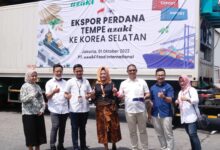 Fkdb Bersama Bank Bukopin Syariah Lepas Ekspor Tempe Azaki Ke Korea Selatan