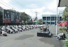 Sujud Masal, Kapolresta Malang Berdoa Untuk Korban Tragedi Kanjuruhan
