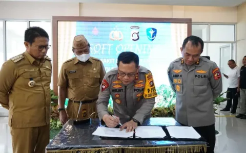 Kapolda Gorontalo Pimpin Upacara PTDH Personil