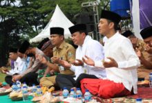 Sekda Bersama Masyarakat Legok Berdo'A Agar Ekonomi Dan Kesehatan Segera Pulih Dan Bangkit