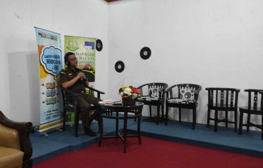 Lanjutkan...!Jaksa Menyapa Bersama Rri Kota Malang