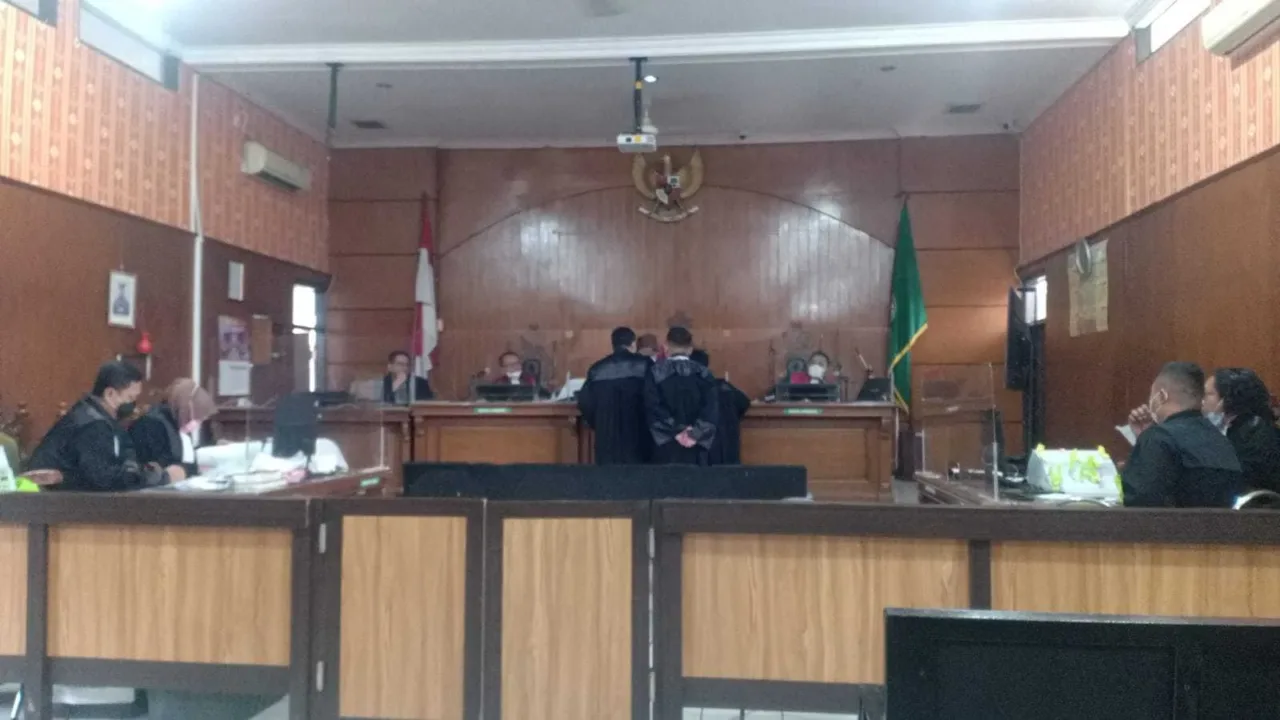 SIKAT…Sidang Terdakwa Doni Salman di Kejari Kabupaten Bandung