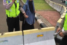 Seorang Perempuan Ditangkap Polisi Bawa Senjata Api Ke Istana