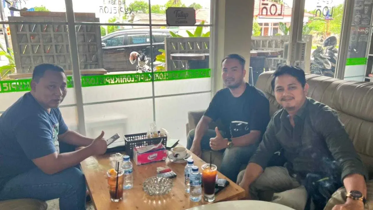 HAJAR TERUS PAK…Politisi Partai Ka’bah Laporkan Pokja Pembentukan Panwascam Lebak ke DKPP