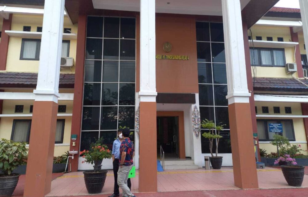 Parah...!Oknum Hakim Larang Bawa Posel Masuk Ruangan Tak Ada Dasar Hukum